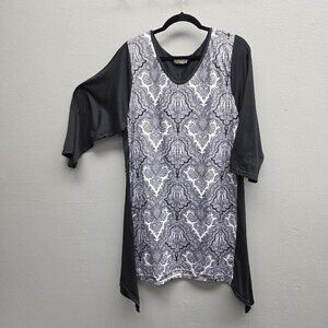 Body Touch Lounge Shirt Womens 2XL Black White Paisley Tunic Asymmetrical Hem